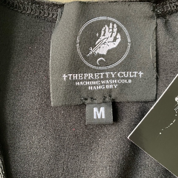 Love Shack Black Velvet Crop Top - Picture 5 of 8